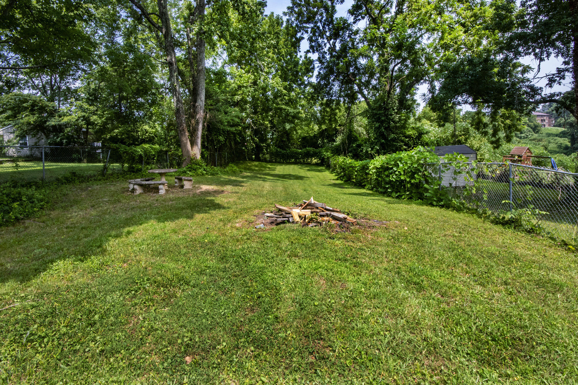 182 Johnson Road Oak Ridge, TN 37830 - Photo 4 of 22 V19A9921