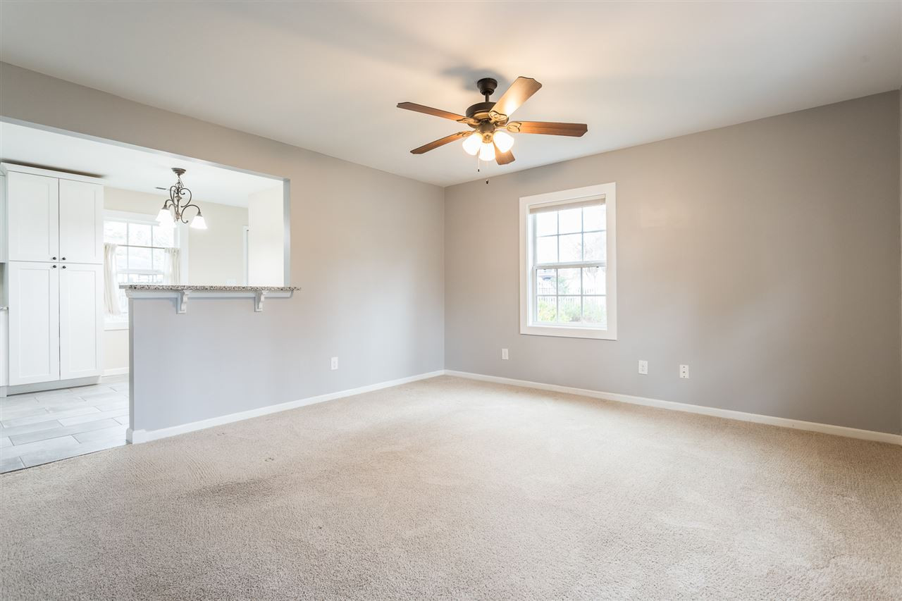 624 Peyton Street Raleigh, NC 27610 - Photo 3 of 21 Living Room