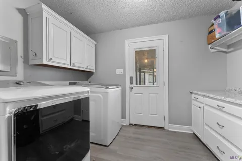 $450,000 | 31204 Dunn Road, Denham Springs, LA 70726