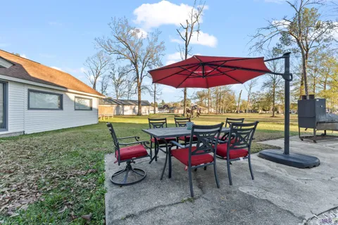 $450,000 | 31204 Dunn Road, Denham Springs, LA 70726