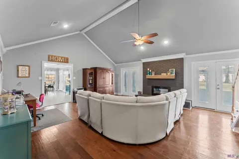 $450,000 | 31204 Dunn Road, Denham Springs, LA 70726