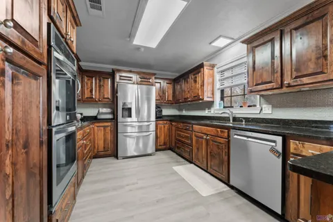$450,000 | 31204 Dunn Road, Denham Springs, LA 70726