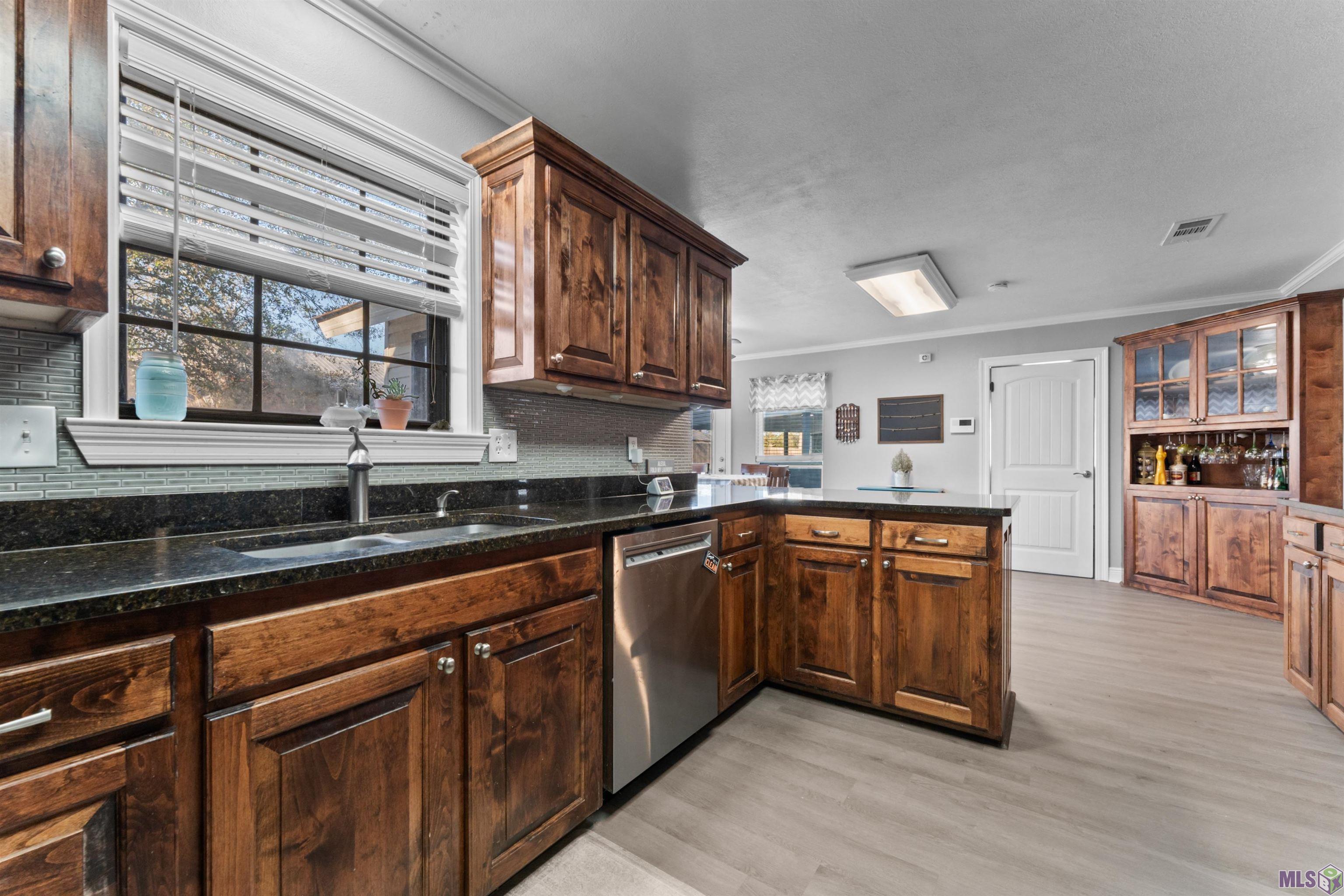 31204 Dunn Road Denham Springs, LA 70726 - Photo 9 of 47