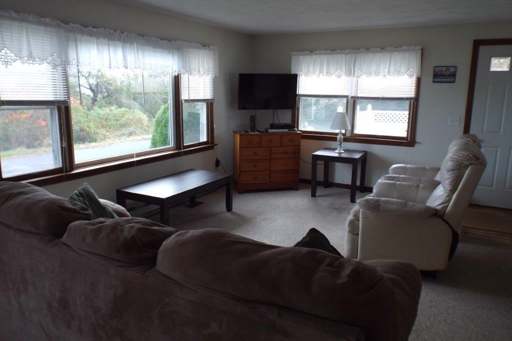 69 Basin Road Narragansett, RI 02882 - Photo 6 of 15