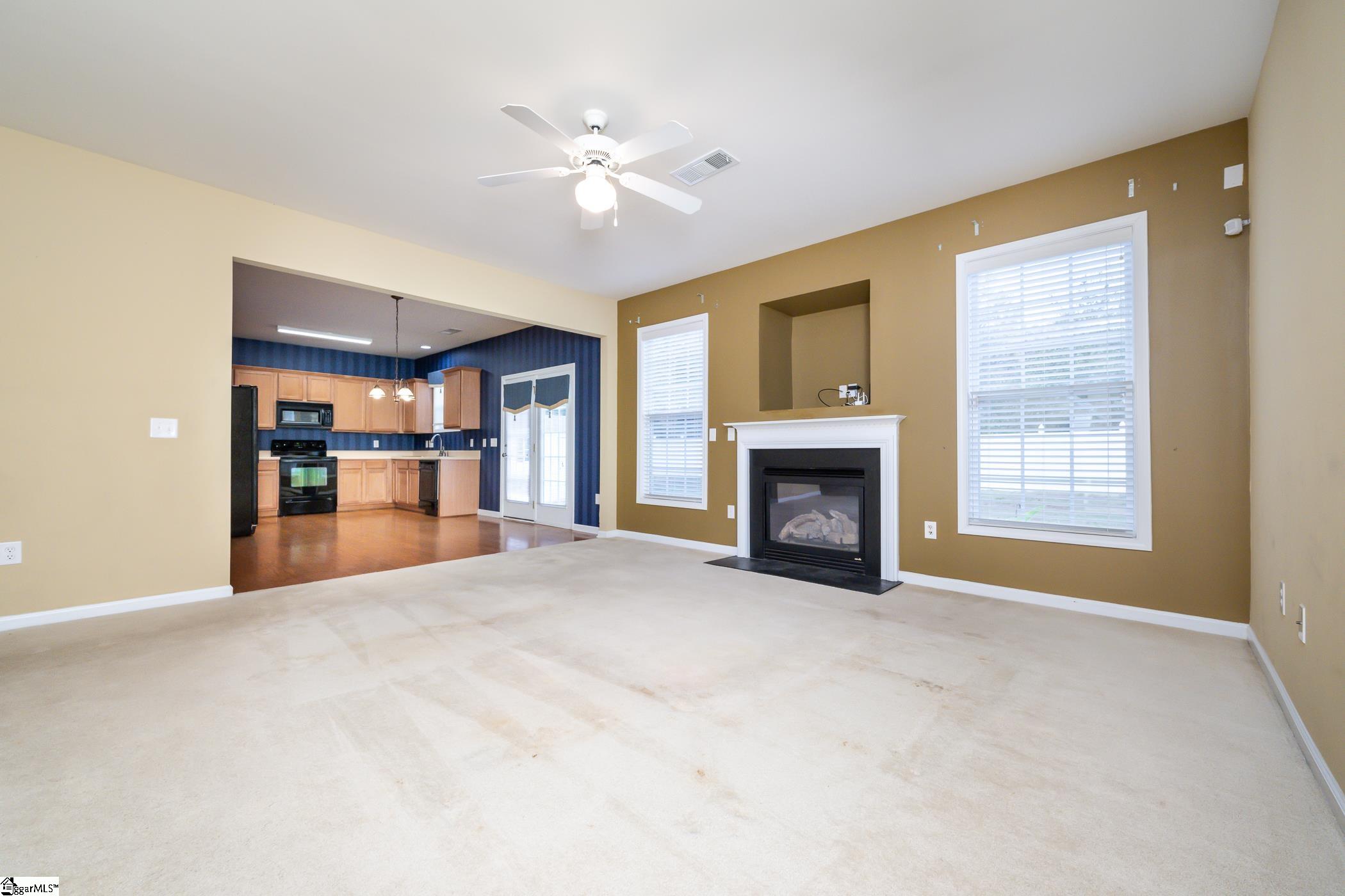45 Farmbrook Way Simpsonville, SC 29681 - Photo 4 of 35 Gallery Image 4
