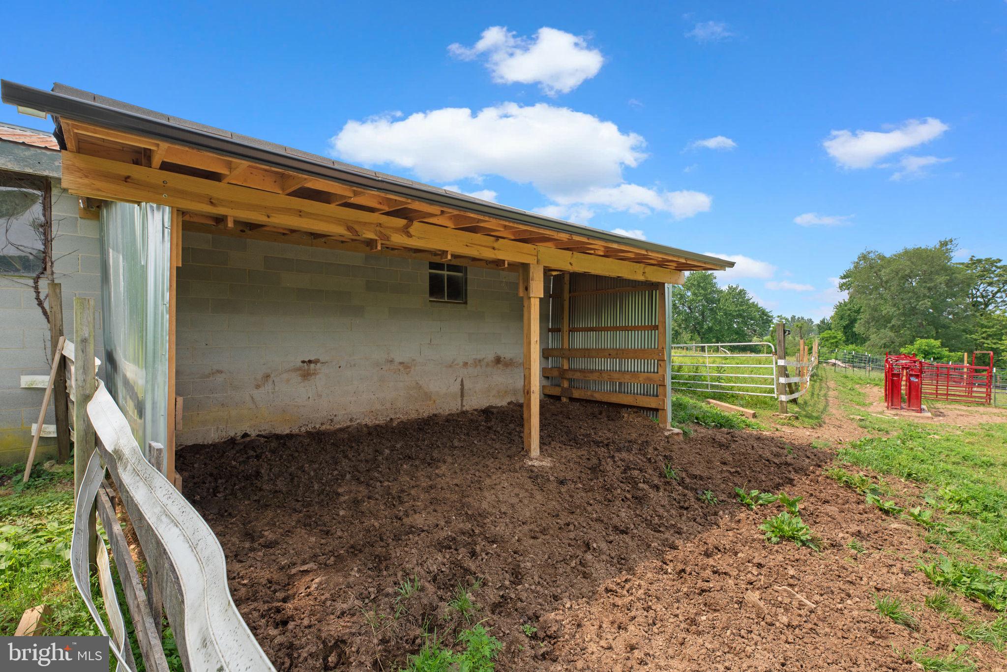 10110 Old Liberty Road Frederick, MD 21701 - Photo 41 of 65 Run in Shed