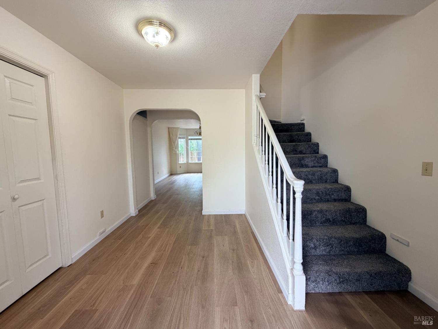 1195 Exeter Drive Santa Rosa, CA 95401 - Photo 4 of 28