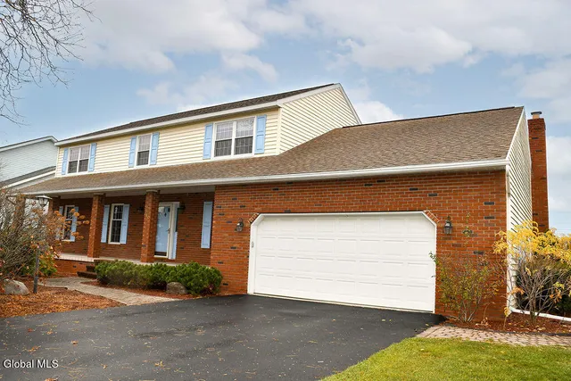 $625,000 | 15 Delta Boulevard, Colonie, NY 12047