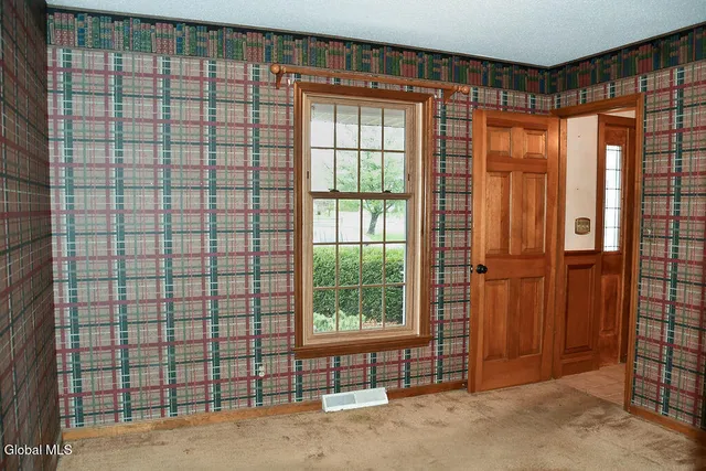 $625,000 | 15 Delta Boulevard, Colonie, NY 12047