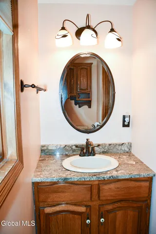 $625,000 | 15 Delta Boulevard, Colonie, NY 12047