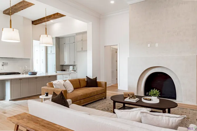 $1,875,000 | 7855 Highland Road, Baton Rouge, LA 70808