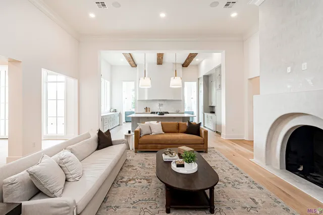 $1,875,000 | 7855 Highland Road, Baton Rouge, LA 70808