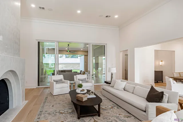 $1,875,000 | 7855 Highland Road, Baton Rouge, LA 70808