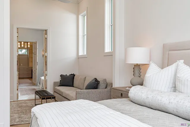 $1,875,000 | 7855 Highland Road, Baton Rouge, LA 70808