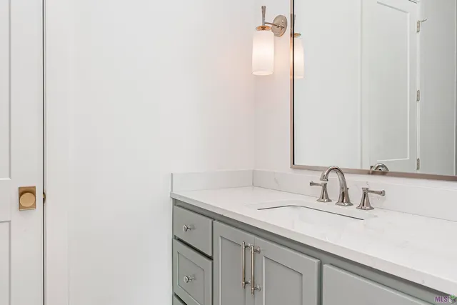 $1,875,000 | 7855 Highland Road, Baton Rouge, LA 70808