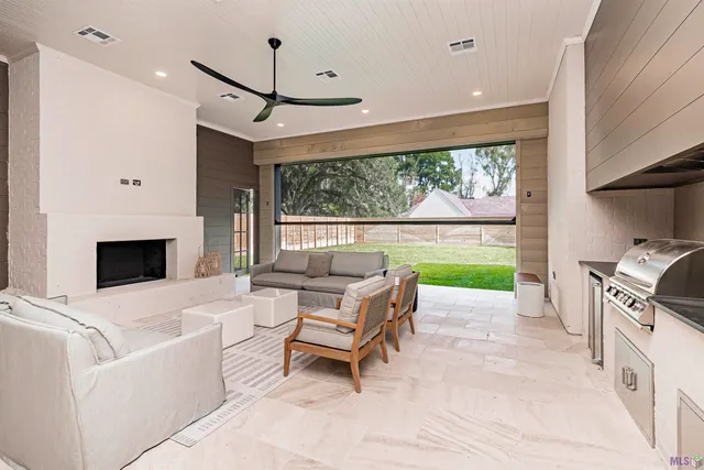 $1,875,000 | 7855 Highland Road, Baton Rouge, LA 70808