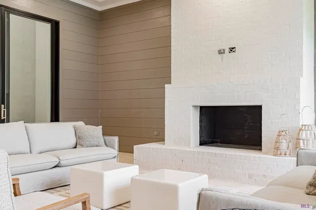 $1,875,000 | 7855 Highland Road, Baton Rouge, LA 70808