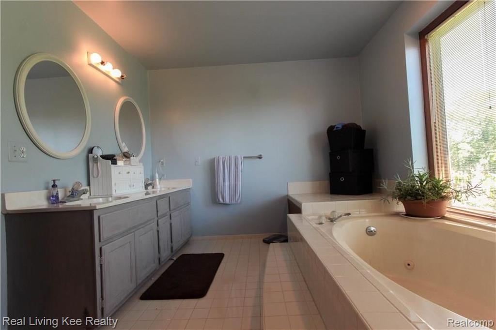 1768 Old Homestead Drive Rochester Hills, MI 48306 - Photo 24 of 25