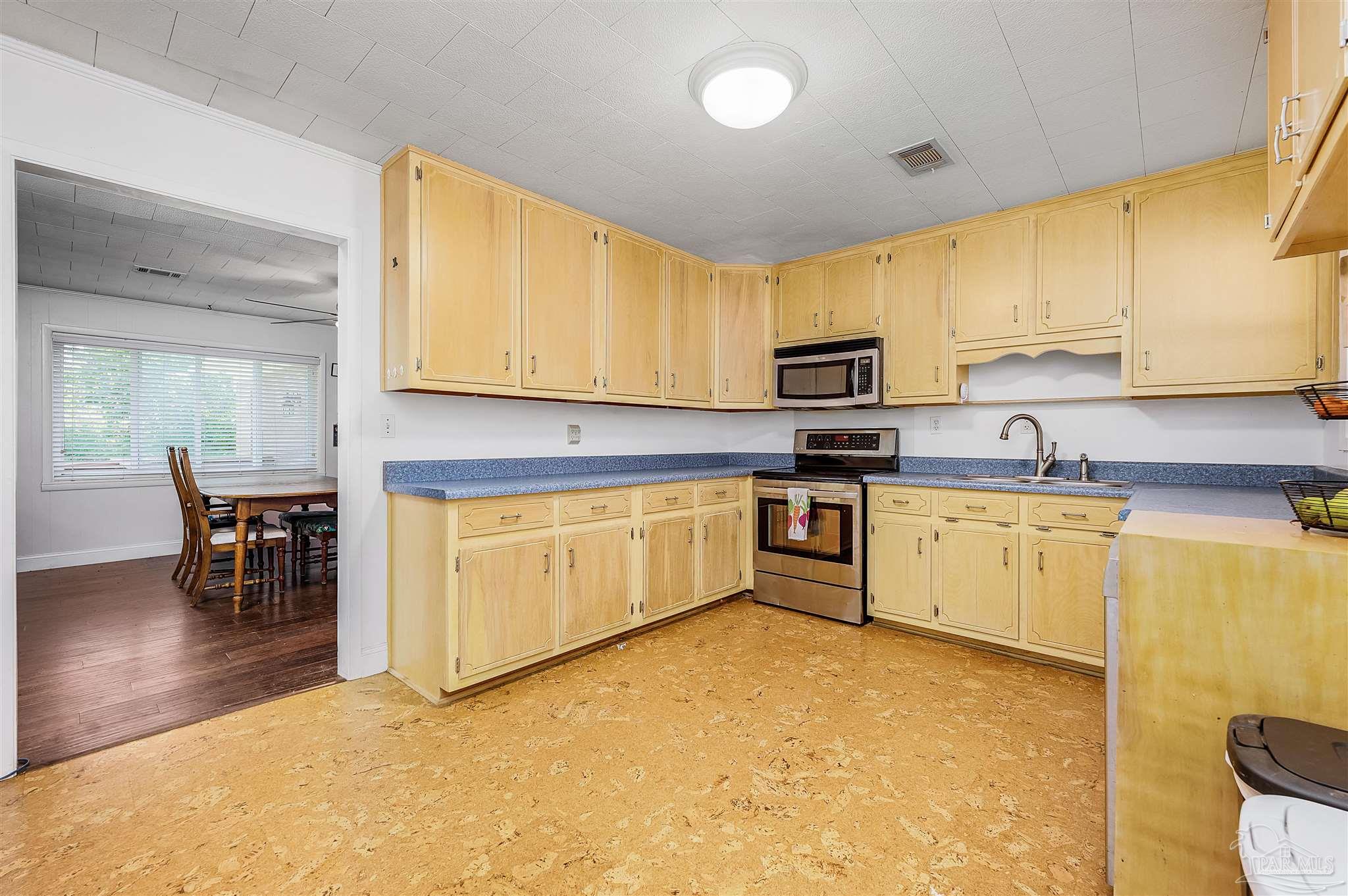 180 Crowndale Road Cantonment, FL 32533 - Photo 13 of 50