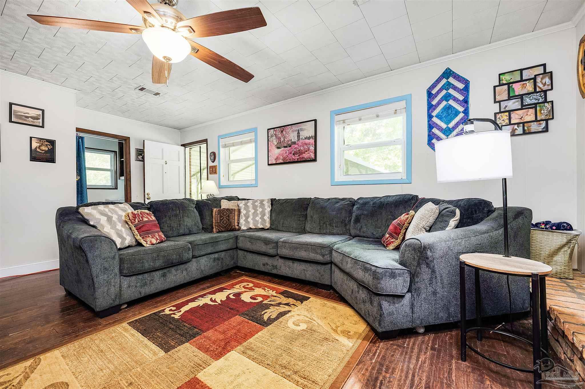 180 Crowndale Road Cantonment, FL 32533 - Photo 5 of 50