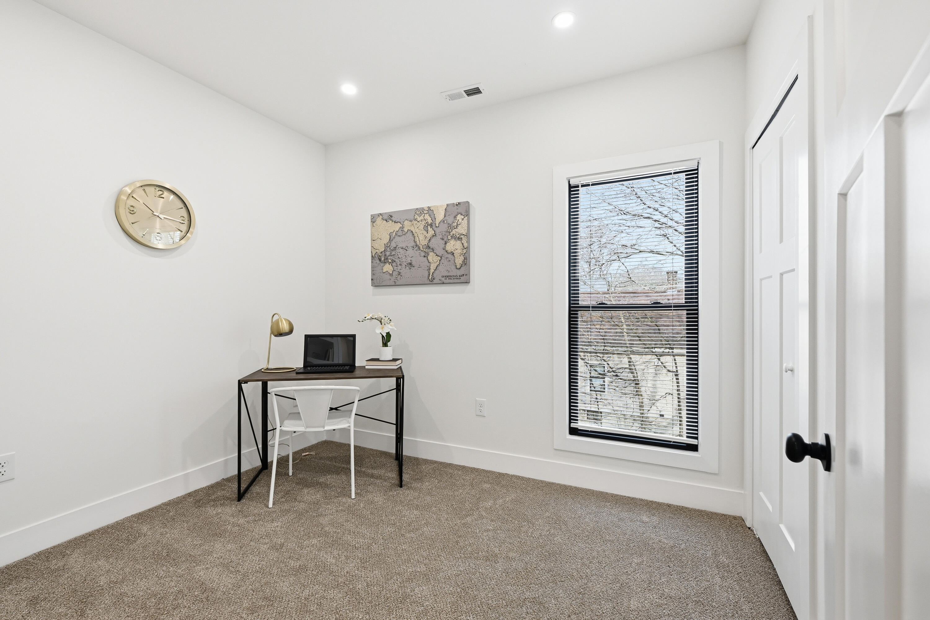 1136 Prairie Avenue Beloit, WI 53511 - Photo 24 of 33 Office