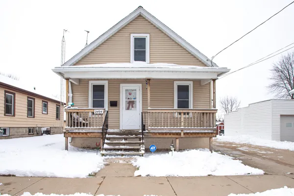 $164,900 | 2404 Jackson Street, Two Rivers, WI 54241