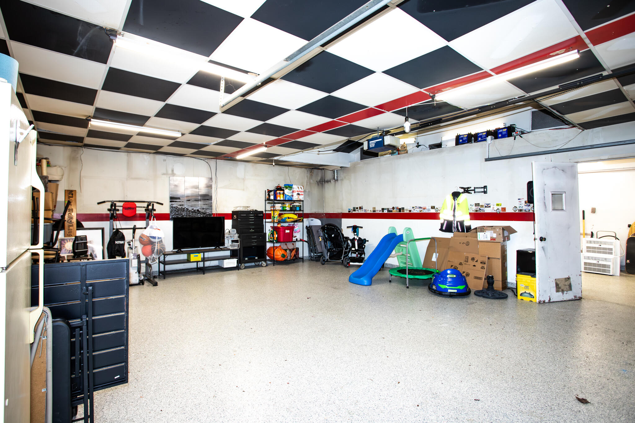 2404 Jackson Street Two Rivers, WI 54241 - Photo 21 of 26 Garage