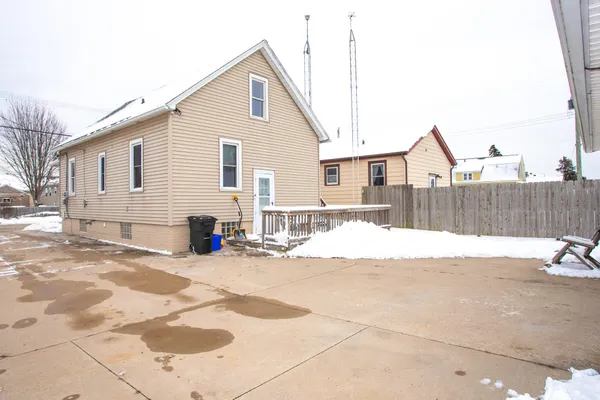 $164,900 | 2404 Jackson Street, Two Rivers, WI 54241
