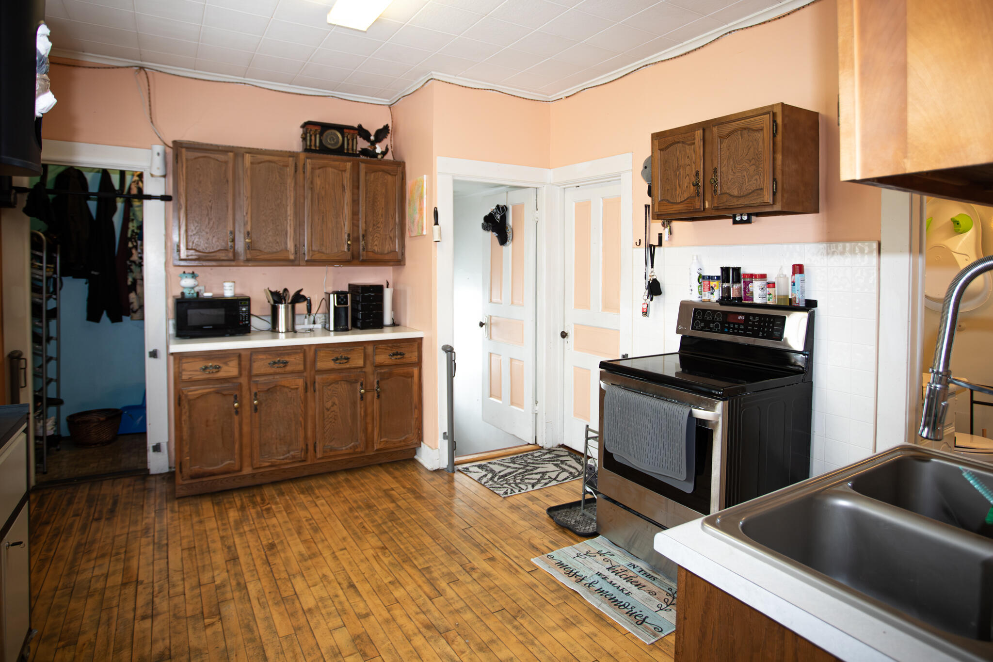 2404 Jackson Street Two Rivers, WI 54241 - Photo 7 of 26 Kitchen