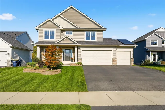 $575,000 | 13918 Ashford Path, Rosemount, MN 55068
