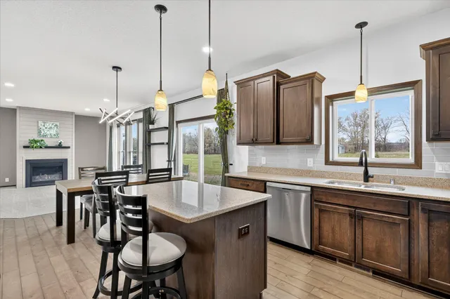 $575,000 | 13918 Ashford Path, Rosemount, MN 55068
