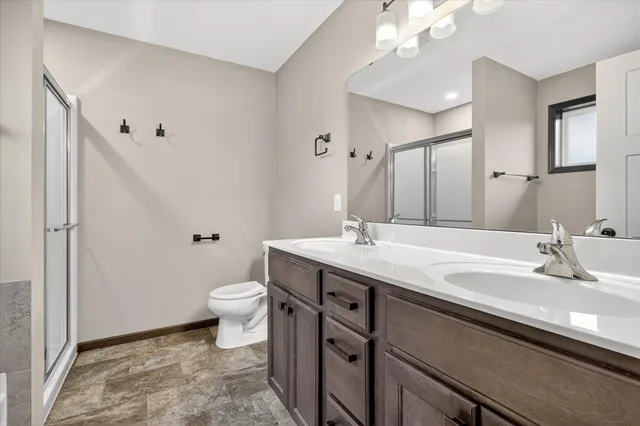 $575,000 | 13918 Ashford Path, Rosemount, MN 55068