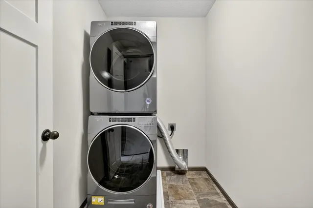 $575,000 | 13918 Ashford Path, Rosemount, MN 55068