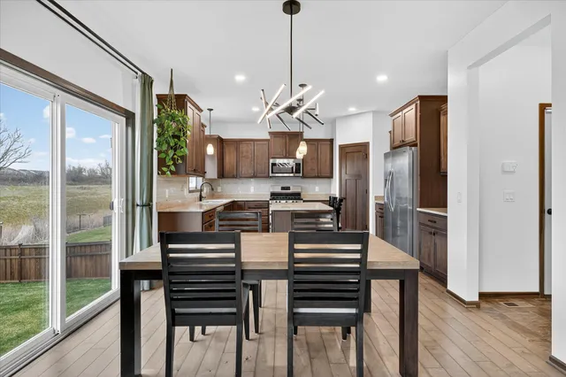 $575,000 | 13918 Ashford Path, Rosemount, MN 55068