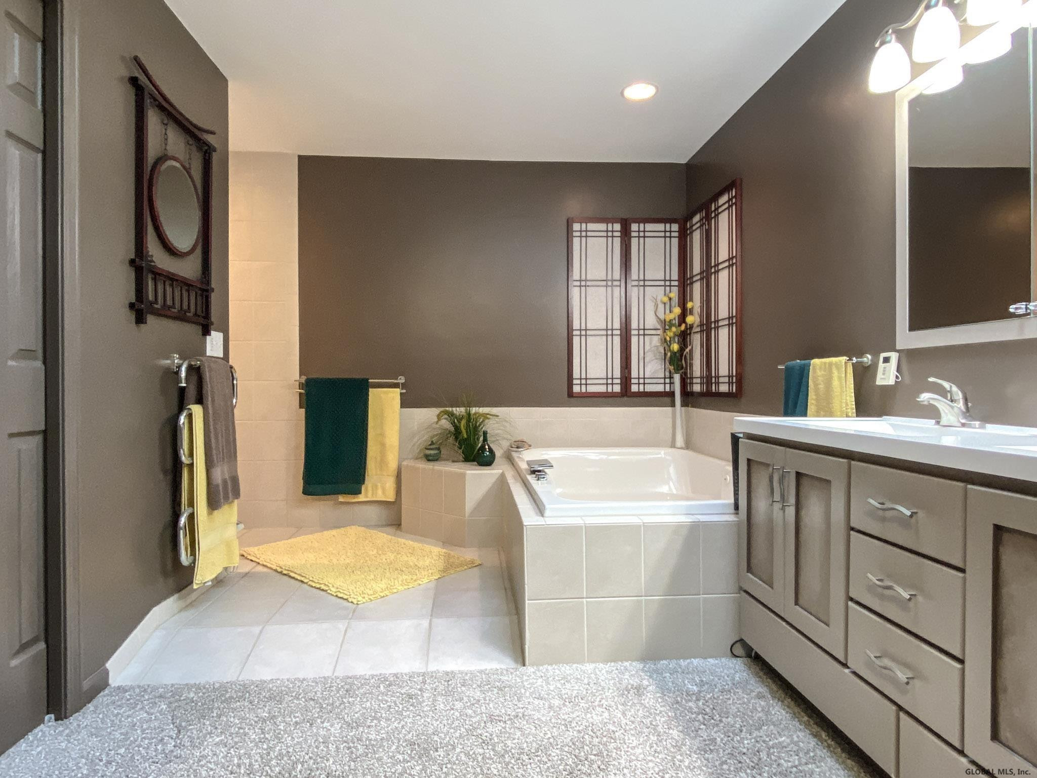 28 Fitzgerald Road Queensbury, NY 12804 - Photo 30 of 80 Photo 30