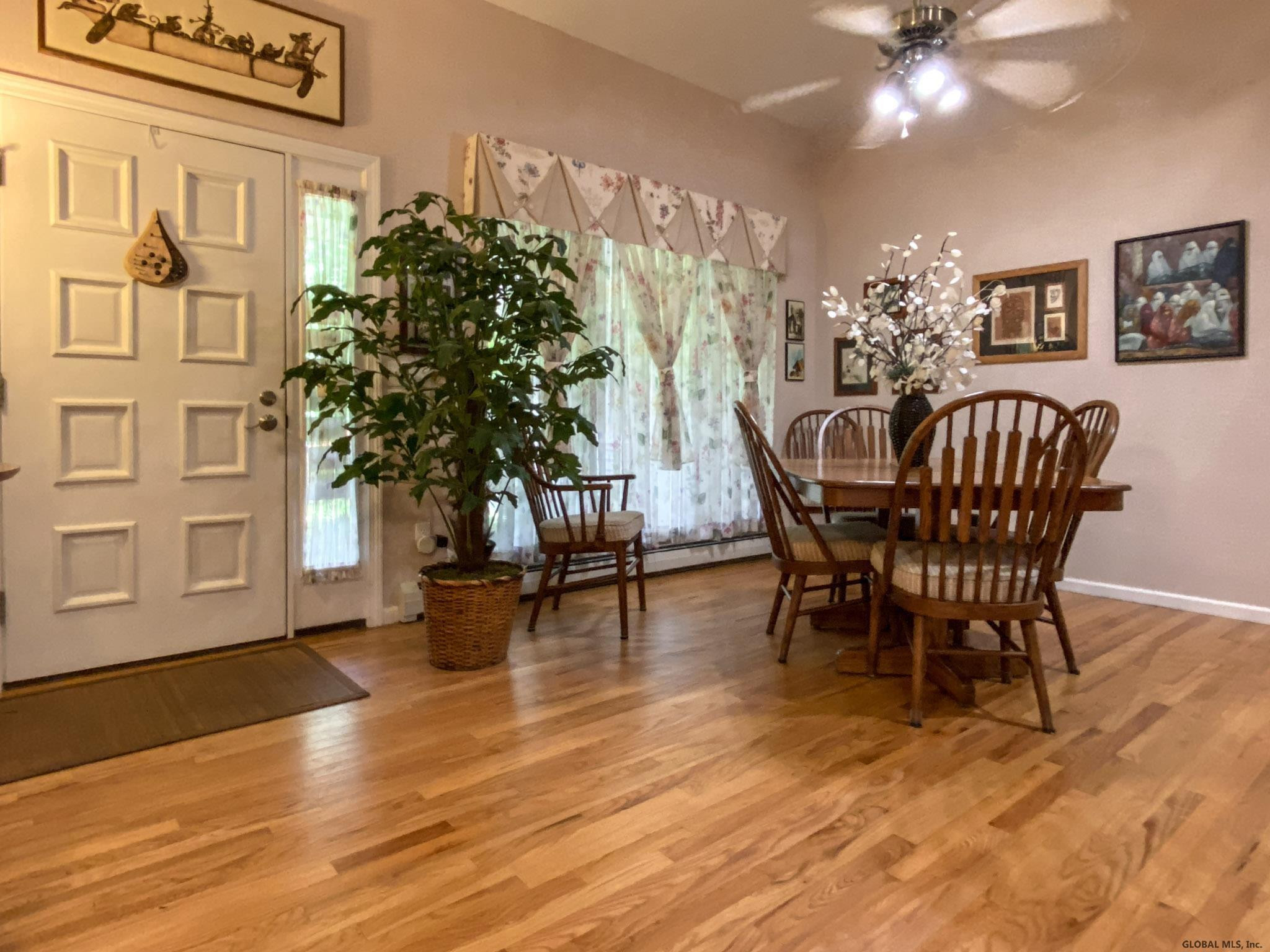 28 Fitzgerald Road Queensbury, NY 12804 - Photo 5 of 80 Photo 5