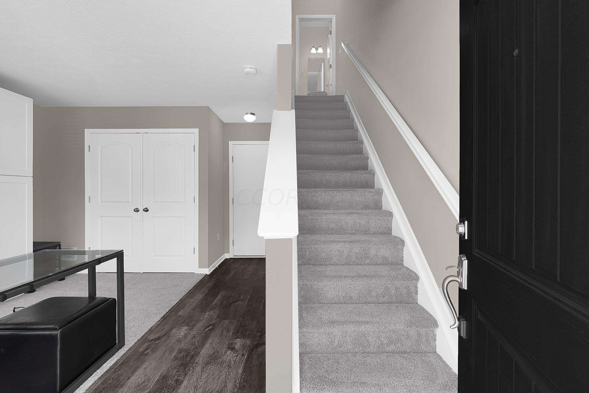 503 Autumn Ridge Circle Pickerington, OH 43147 - Photo 23 of 30 Foyer