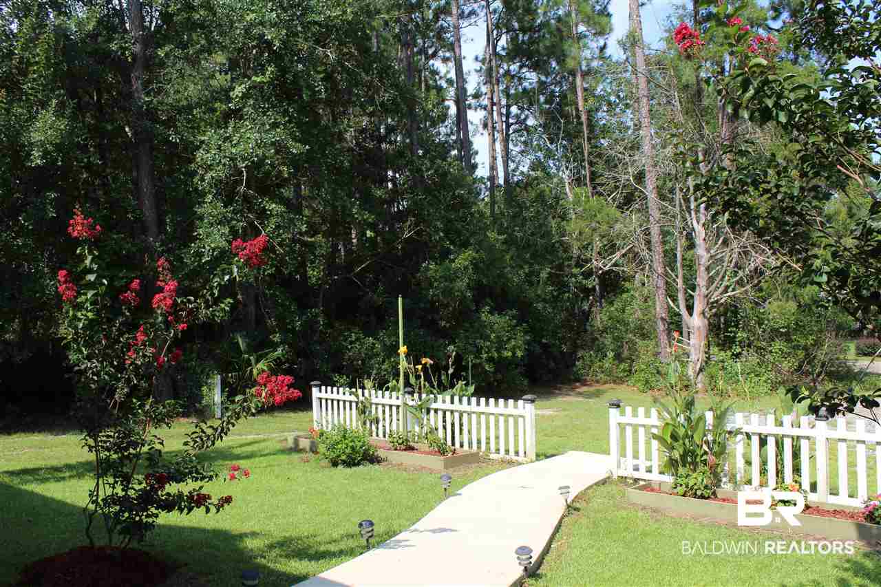 9051 Hammock Road Elberta, AL 36530 - Photo 18 of 32 Front Yard