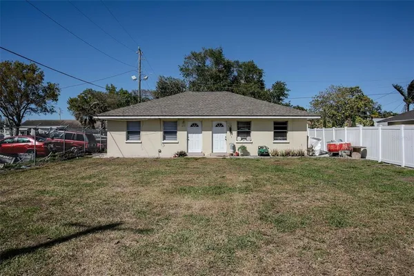 $275,000 | 810 21st Avenue West, Bradenton, FL 34205