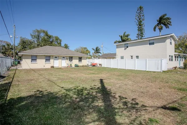 $275,000 | 810 21st Avenue West, Bradenton, FL 34205