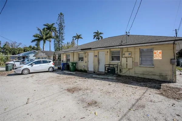 $275,000 | 810 21st Avenue West, Bradenton, FL 34205