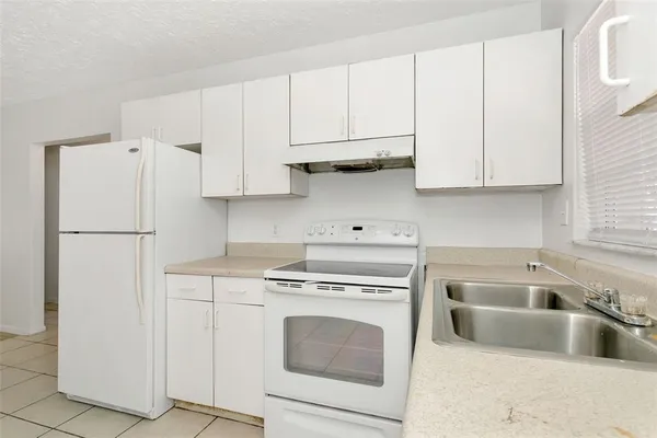 $275,000 | 810 21st Avenue West, Bradenton, FL 34205