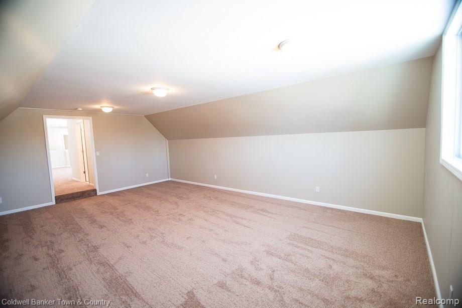 12362 White Lake Road Fenton, MI 48430 - Photo 32 of 39 032.jpg