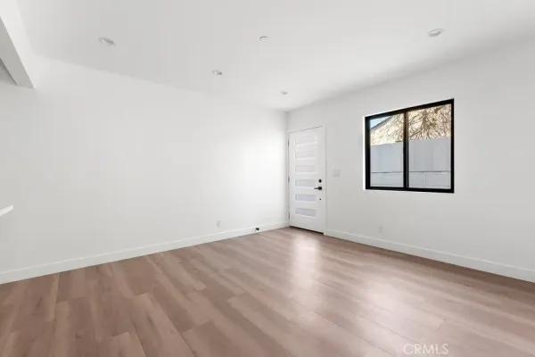 $2,950 | 19952 Archwood Street, Winnetka, CA 91306