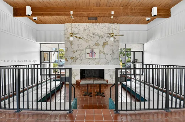 $499,000 | 19220 Northeast 25th Avenue, Unit 274B, Miami, FL 33180