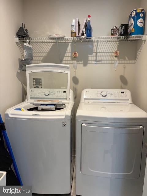 17 Senators Way Berlin, NJ 08009 - Photo 25 of 37 a utility room with washer and dryer