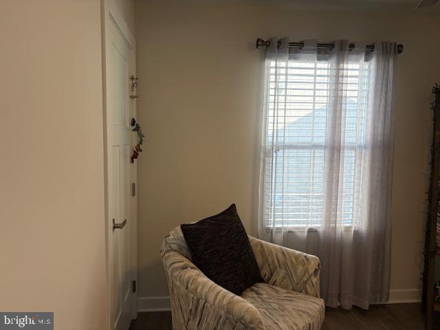 17 Senators Way Berlin, NJ 08009 - Photo 31 of 37 a living room with furniture and a window