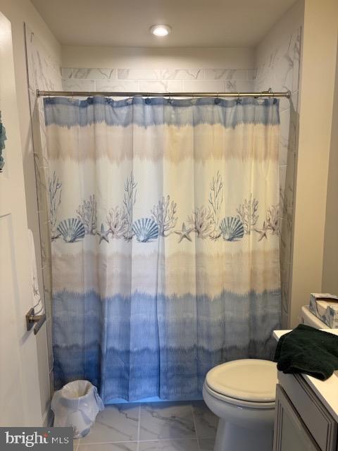 17 Senators Way Berlin, NJ 08009 - Photo 33 of 37 a bathroom with a shower curtain