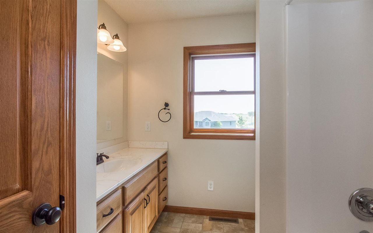 1084 Windmill View Court Riverside, IA 52327 - Photo 27 of 43 Gallery Image 27