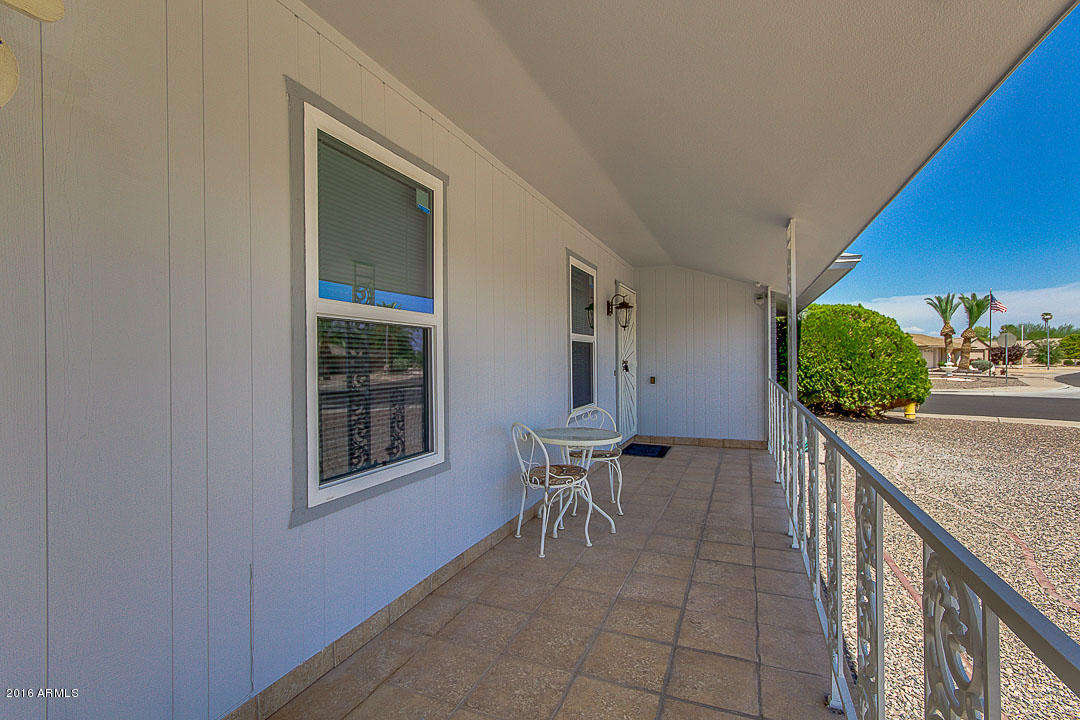 11060 West Oak Ridge Road Sun City, AZ 85351 - Photo 2 of 32 Front Covered Patio